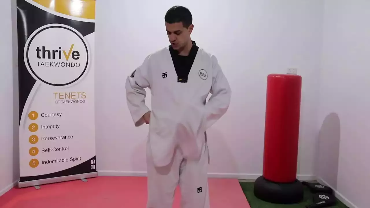 מציאת גודל אחיד הטאקוונדו המושלם עם התרשים המעמיק שלנו